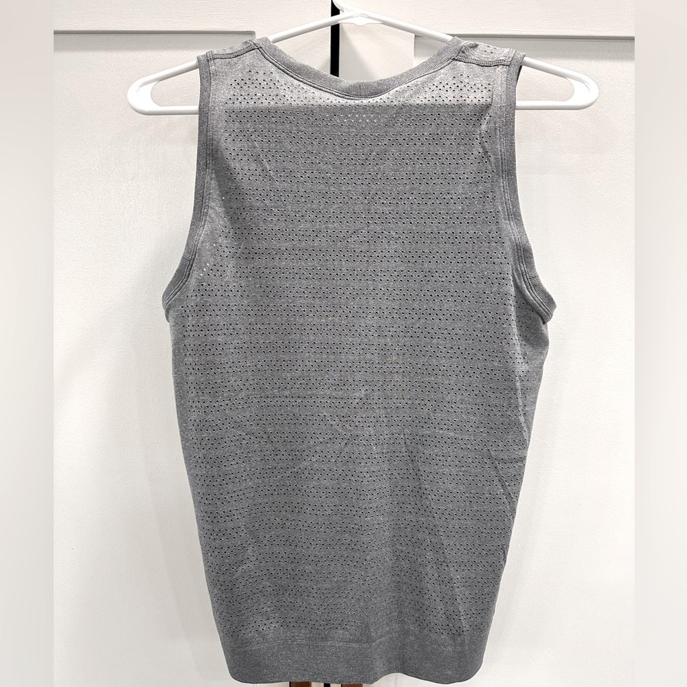 LULULEMON Athletica Breeze By Muscle Tank - Picture 3 of 3